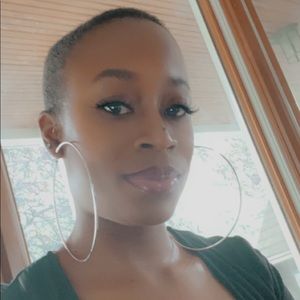 Meet your Posher, Zamaya